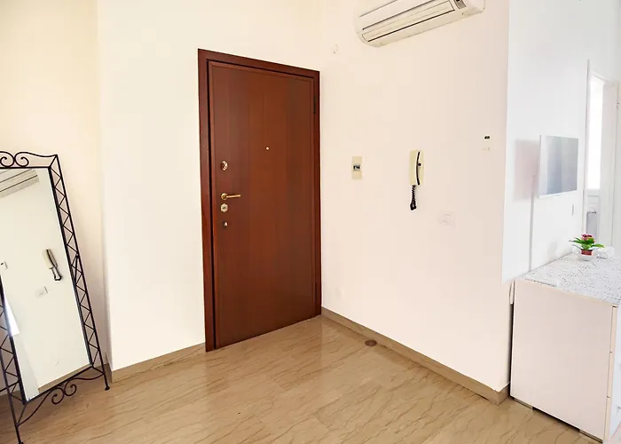 Wiligelmo Intero Con Colazione Inclusa * Modena